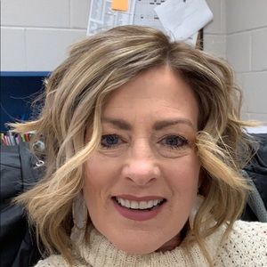 Meet your Posher, Leslie